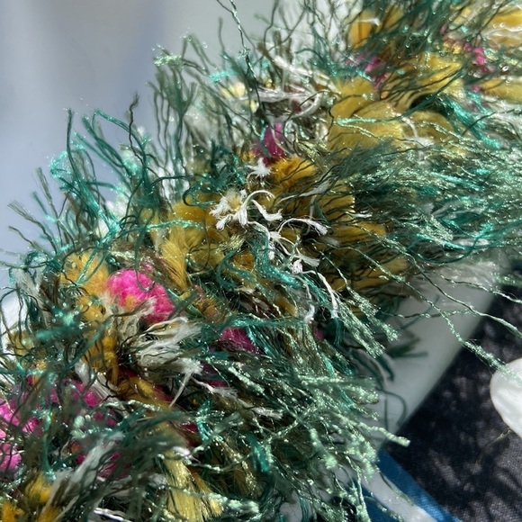 Hand Made Green Yellow Eyelash Yarn Lei Class of 2023 Graduation Celebration - Picture 3 of 10